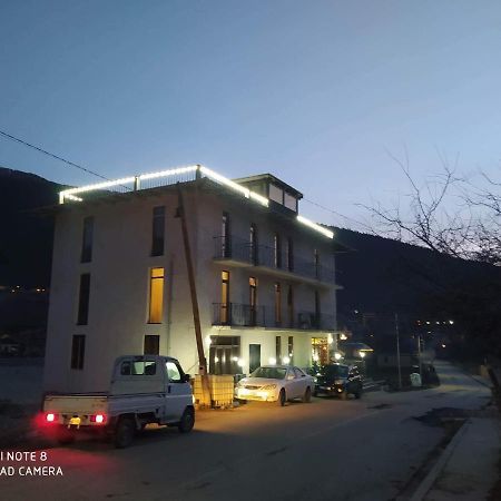 Hotel Marliza Местия Экстерьер фото