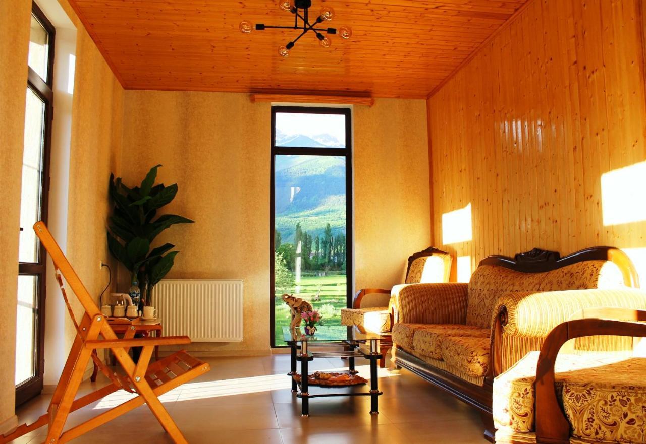 Hotel Marliza Местия Экстерьер фото