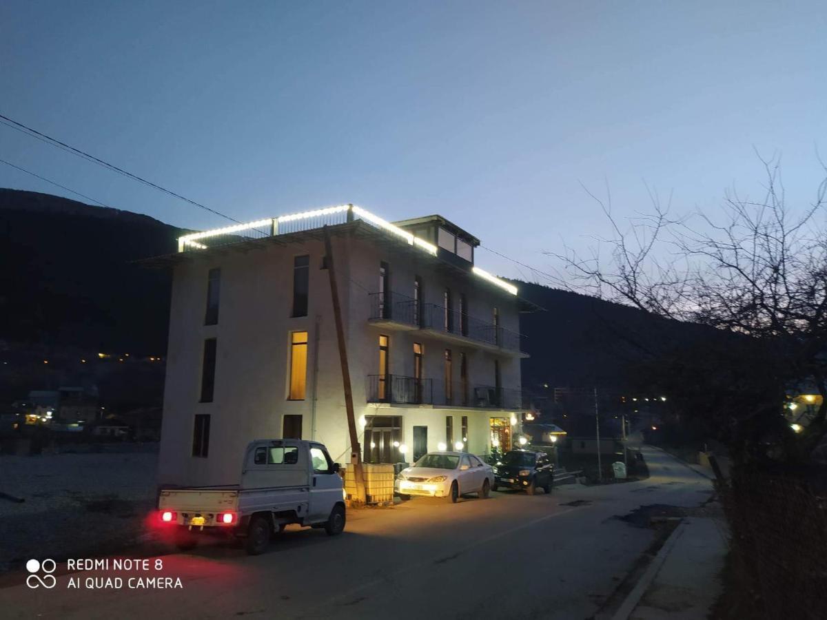 Hotel Marliza Местия Экстерьер фото