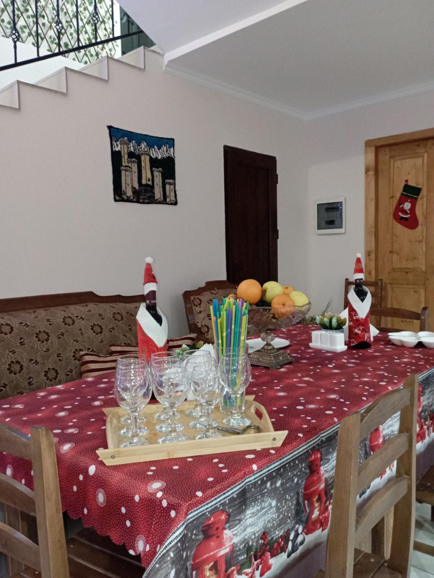 Hotel Marliza Местия Экстерьер фото